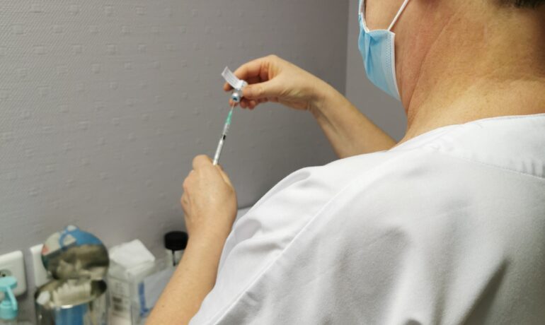 LE 1er CENTRE DE VACCINATION DU NORD-ARDENNES OPÉRATIONNEL